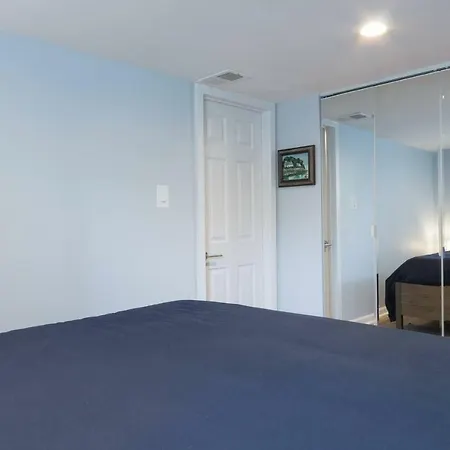 Luxury 2 Bedroom Apartment W/ Free Parking Washington Exterior photo