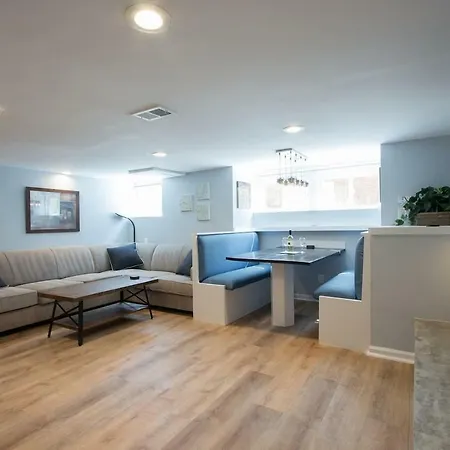 Luxury 2 Bedroom Apartment W/ Free Parking Washington Exterior photo