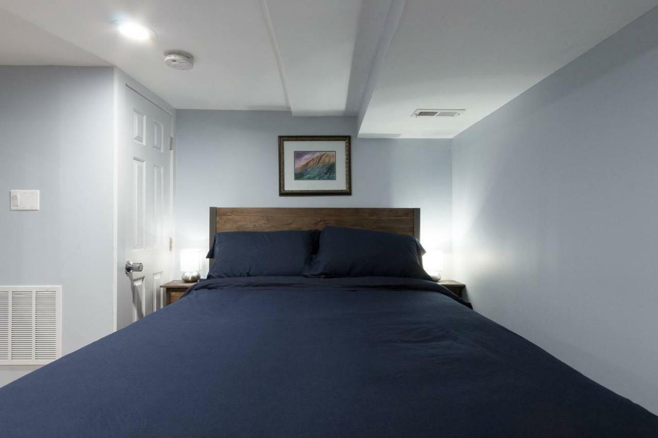 Luxury 2 Bedroom W/ Free Parking *