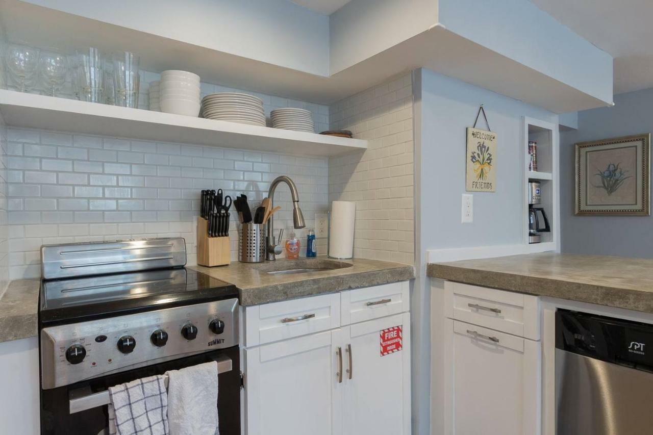 Hébergement de vacances Luxury 2 Bedroom W/ Free Parking *